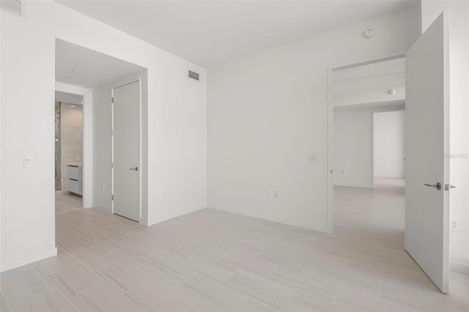 Image 21 of 65 For 400 Central Avenue 1109