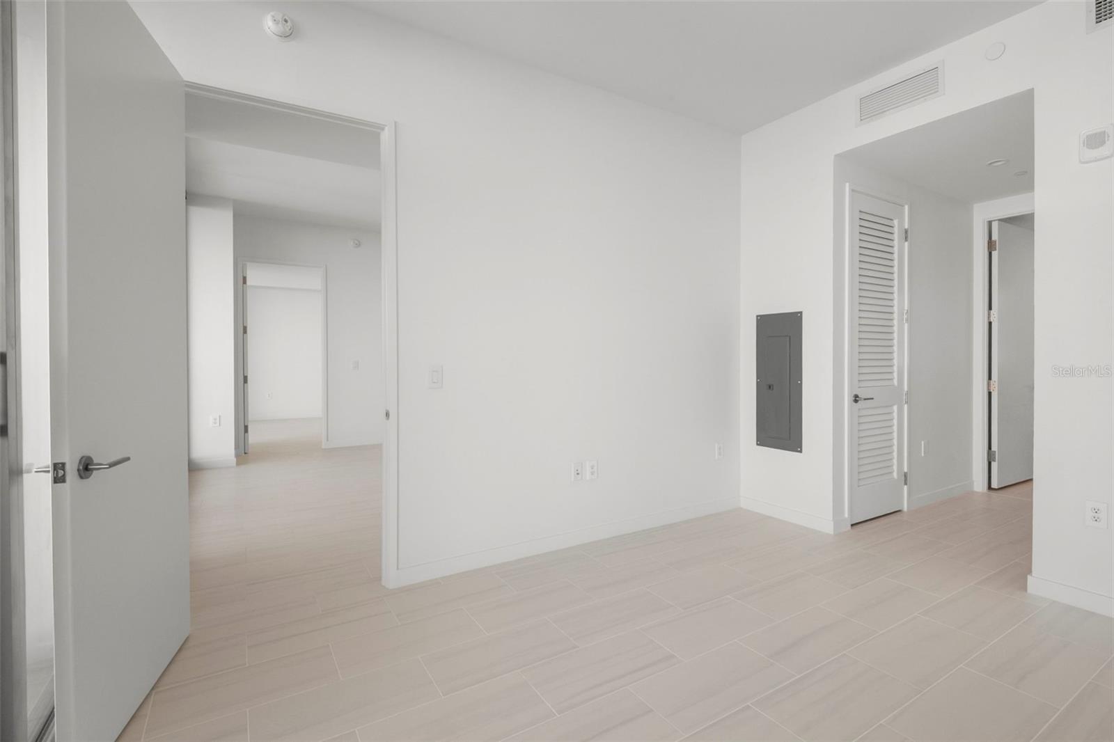 Image 26 of 65 For 400 Central Avenue 1109