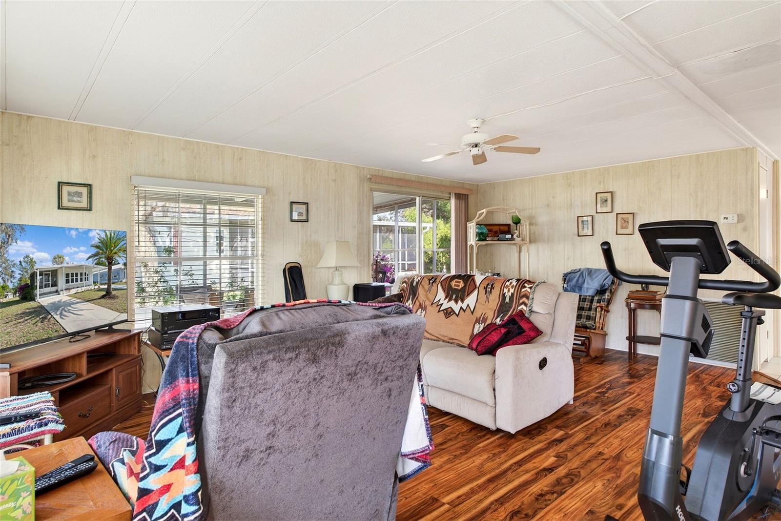 Image 12 of 33 For 12075 Walshwood Avenue