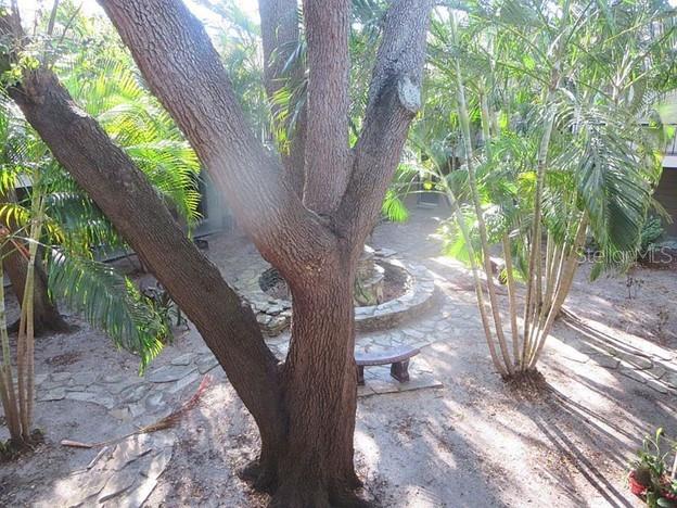 Image 12 of 13 For 3914 Neptune Street 27