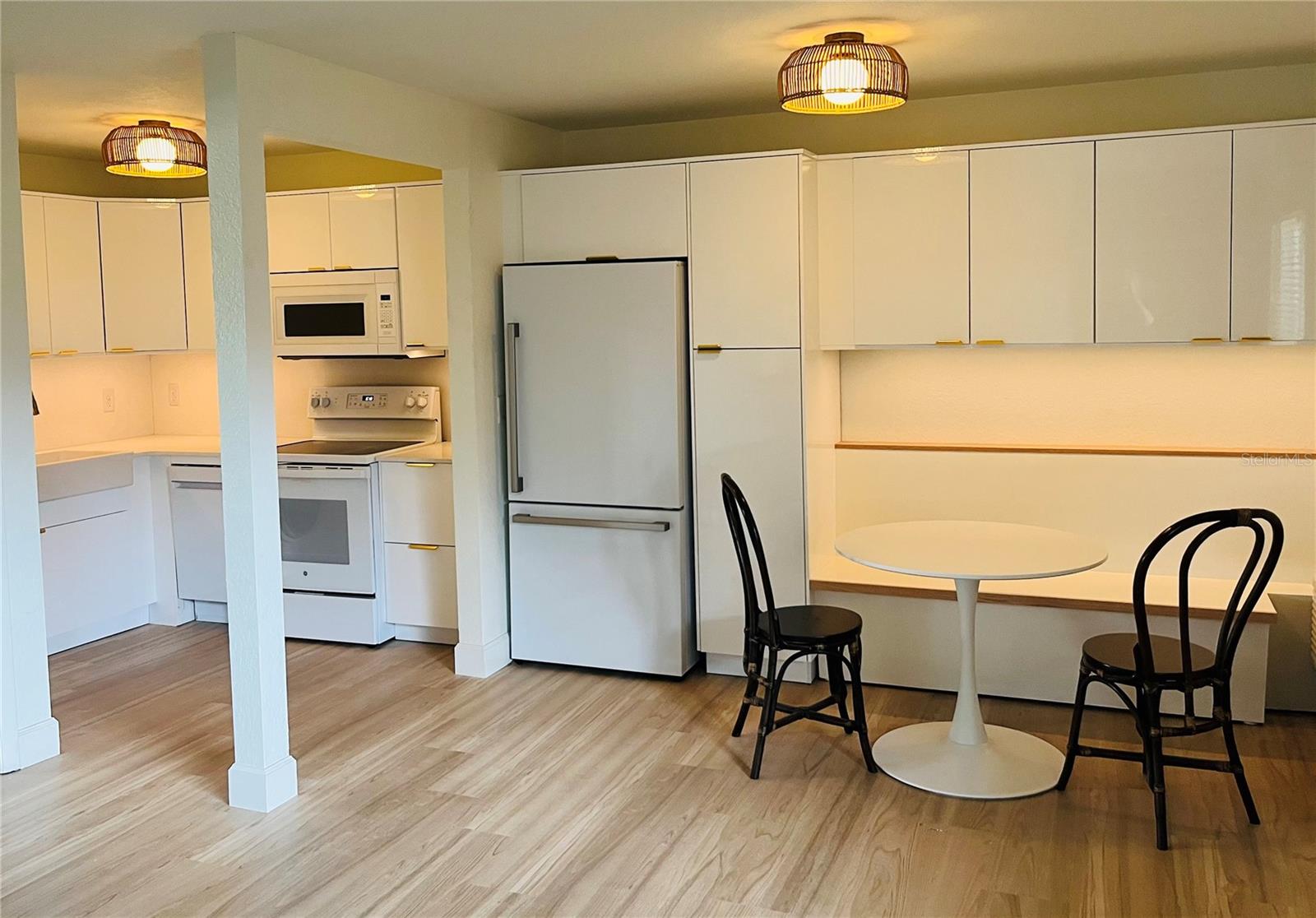 Image 6 of 13 For 3914 Neptune Street 27