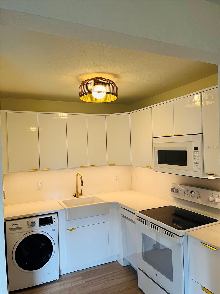 Image 7 of 13 For 3914 Neptune Street 27