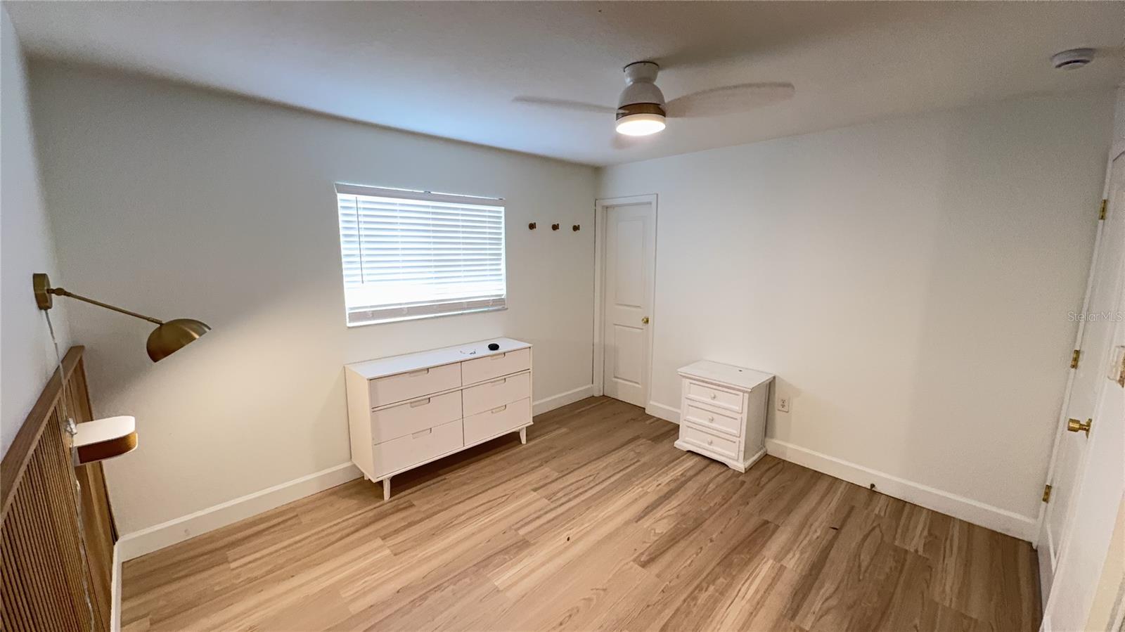 Image 9 of 13 For 3914 Neptune Street 27