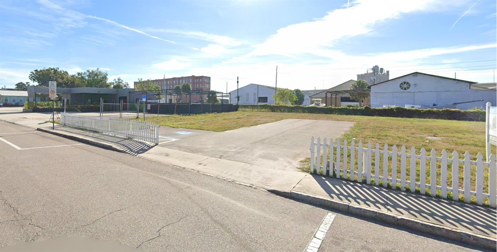 Image 5 of 5 For 1715 4th Avenue