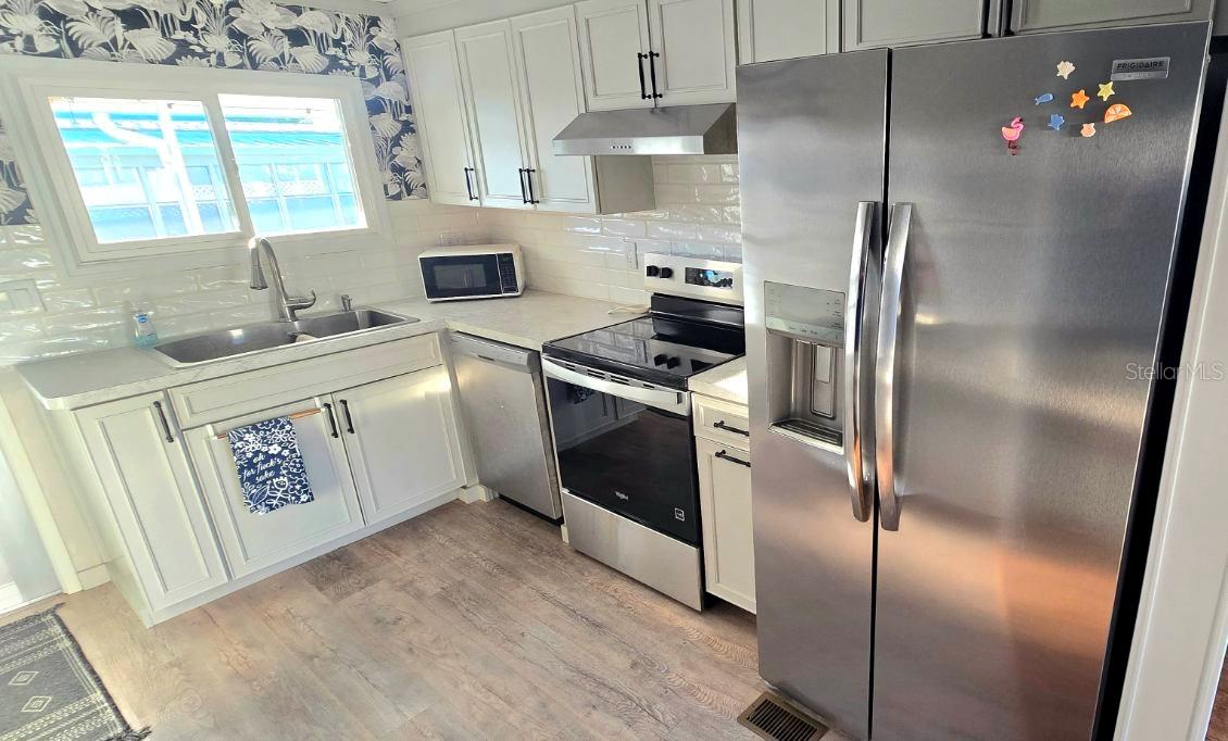 Image 12 of 19 For 176 Independence Avenue 6