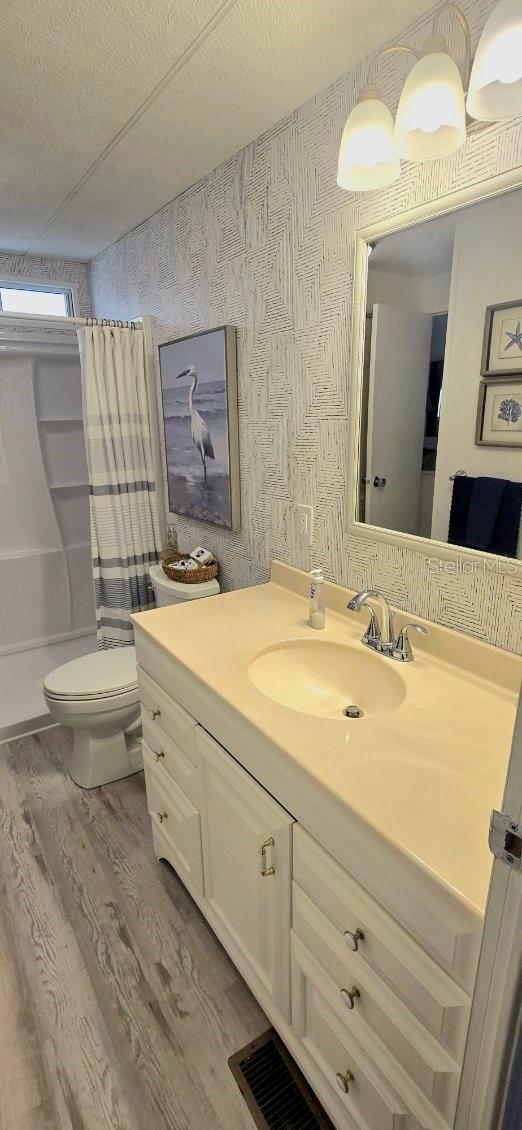 Image 15 of 19 For 176 Independence Avenue 6