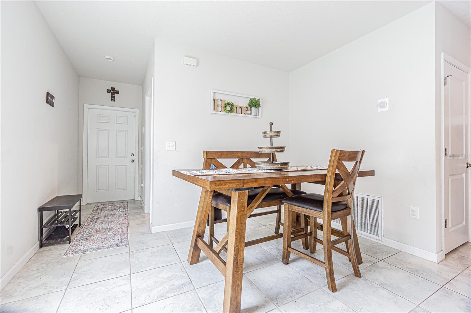 Image 6 of 21 For 35045 Jomar Avenue