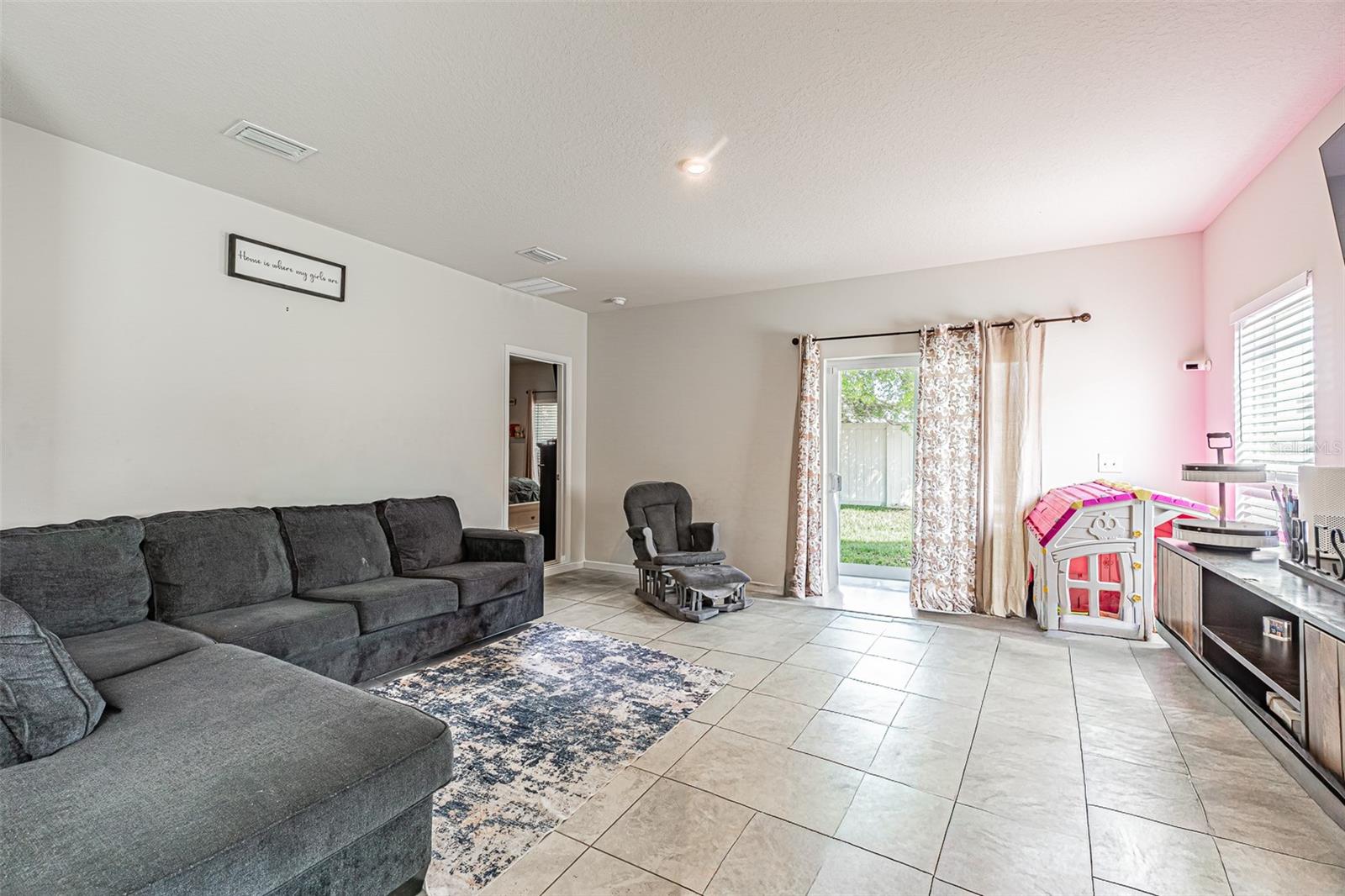 Image 7 of 21 For 35045 Jomar Avenue