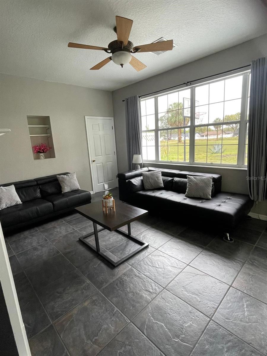 Image 5 of 16 For 4005 Chelsea Lane