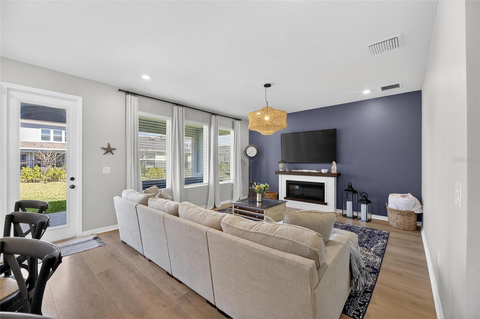 Image 17 of 50 For 6066 Golden Nettle Drive