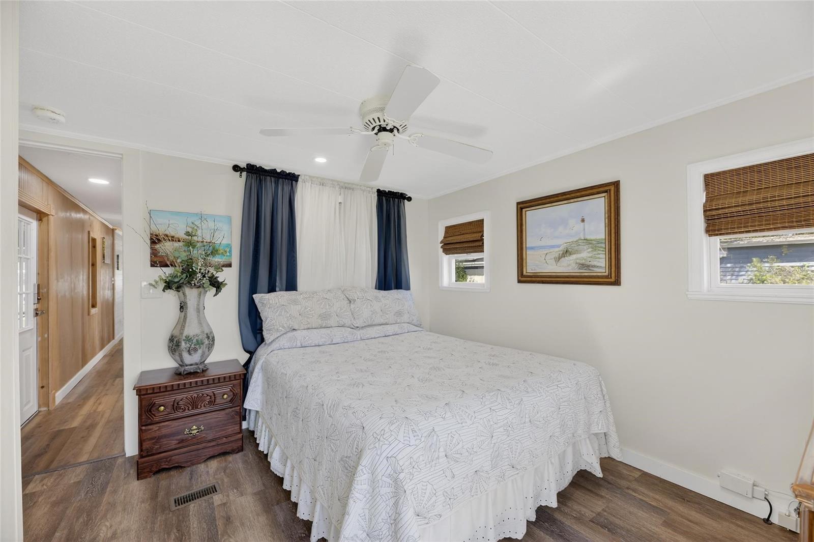 Image 33 of 53 For 37036 8th Avenue