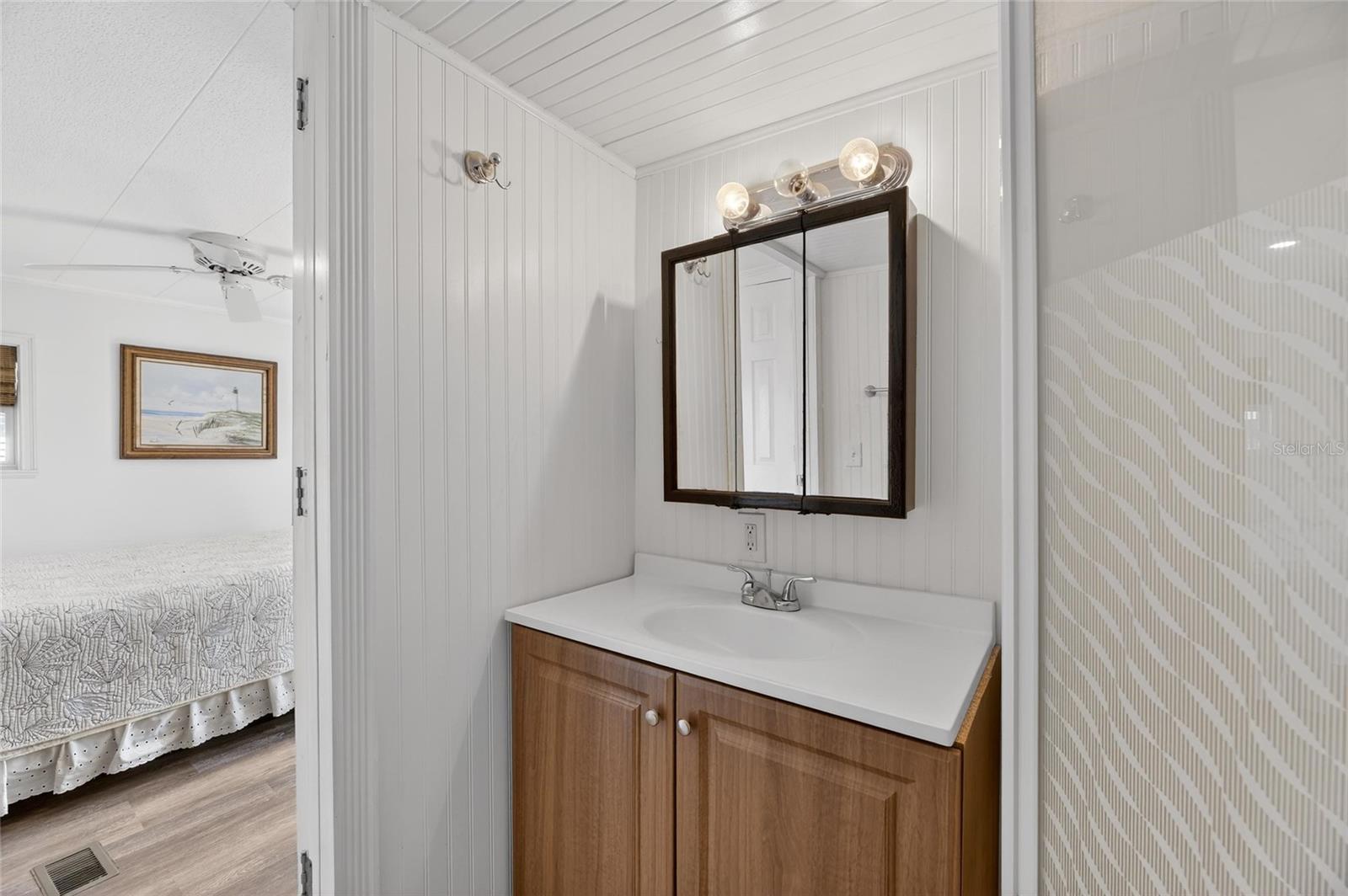 Image 36 of 53 For 37036 8th Avenue