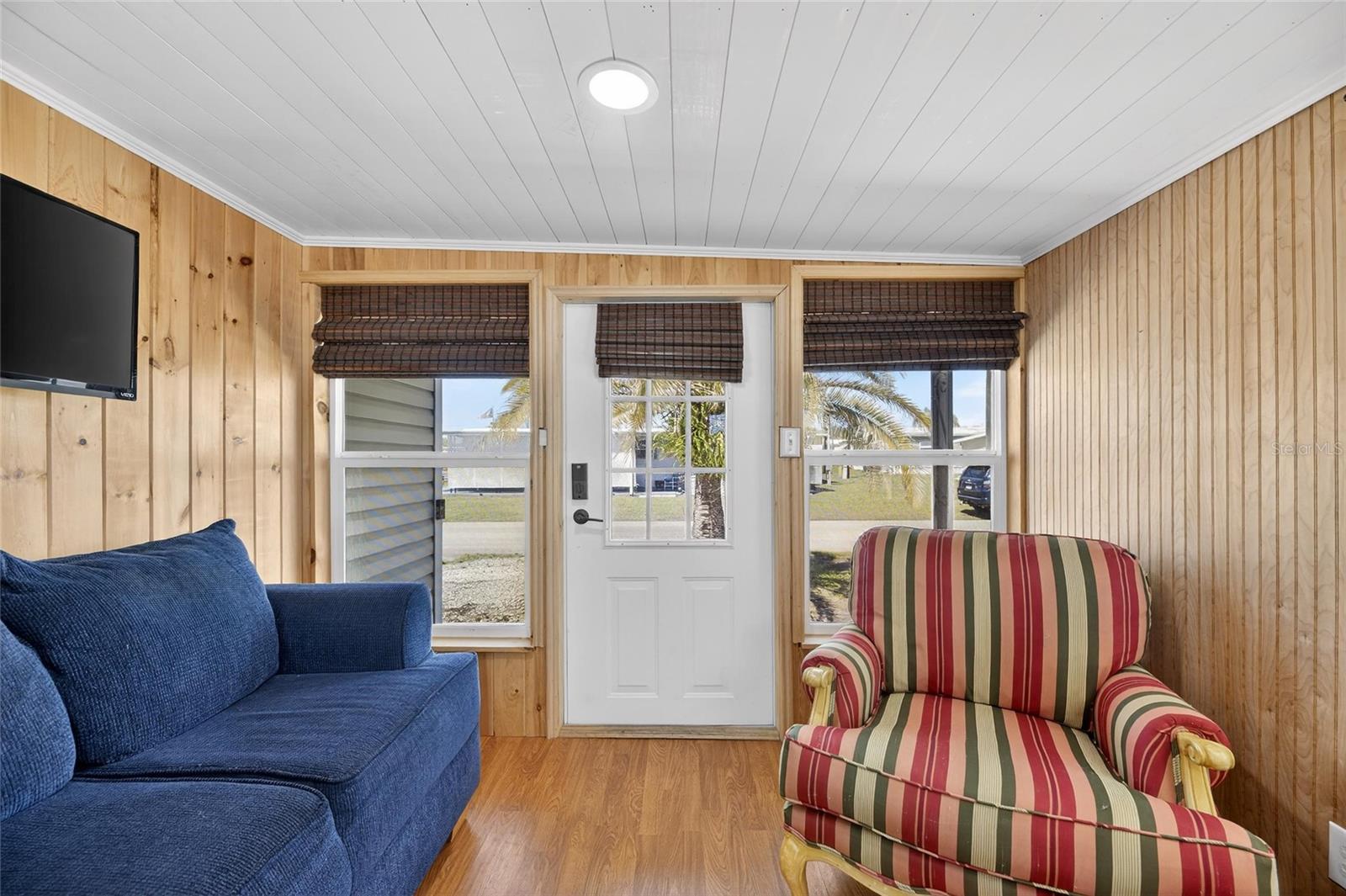 Image 5 of 53 For 37036 8th Avenue