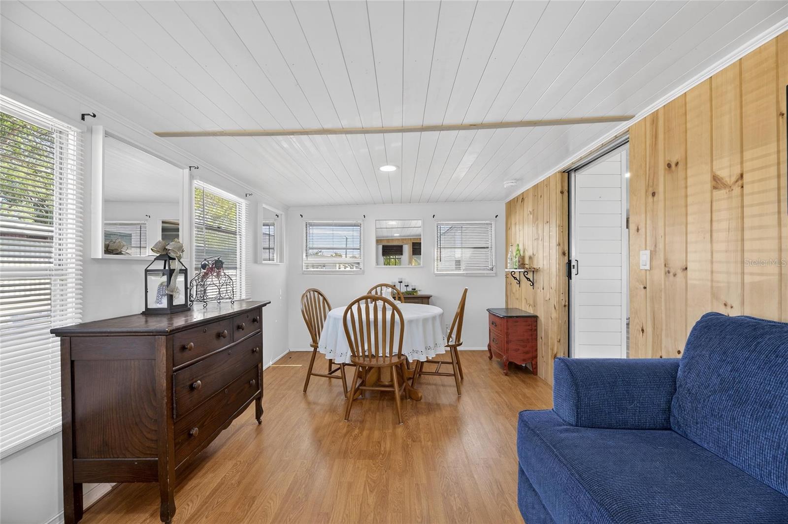 Image 6 of 53 For 37036 8th Avenue