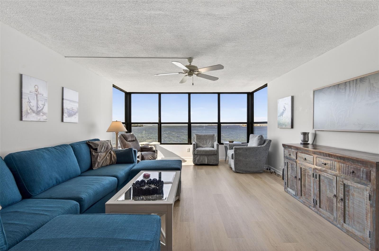 Image 11 of 39 For 300 Woodette Drive 404b