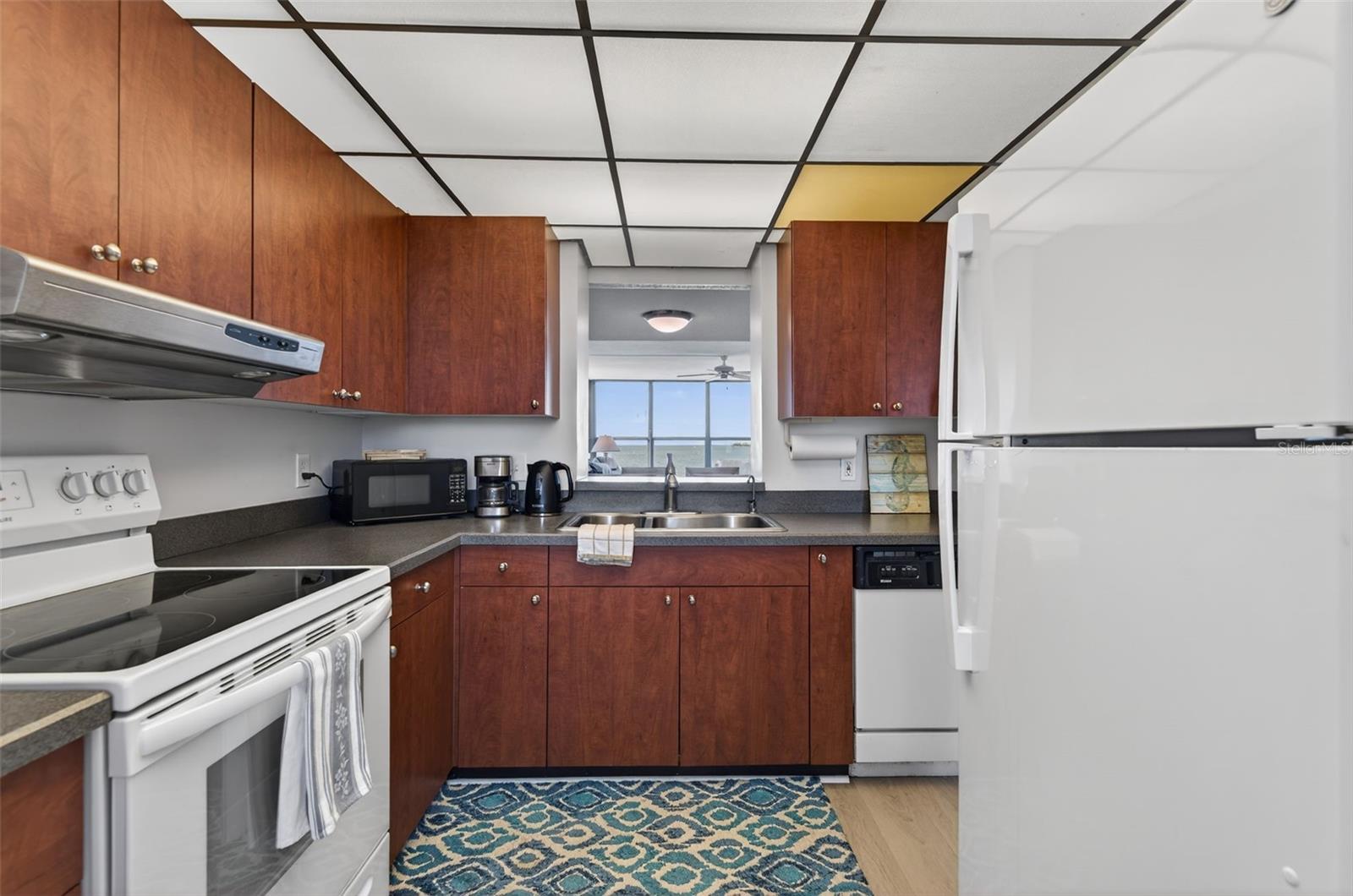 Image 19 of 39 For 300 Woodette Drive 404b