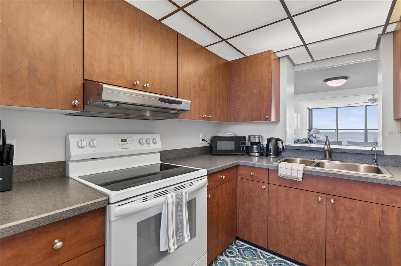 Image 20 of 39 For 300 Woodette Drive 404b