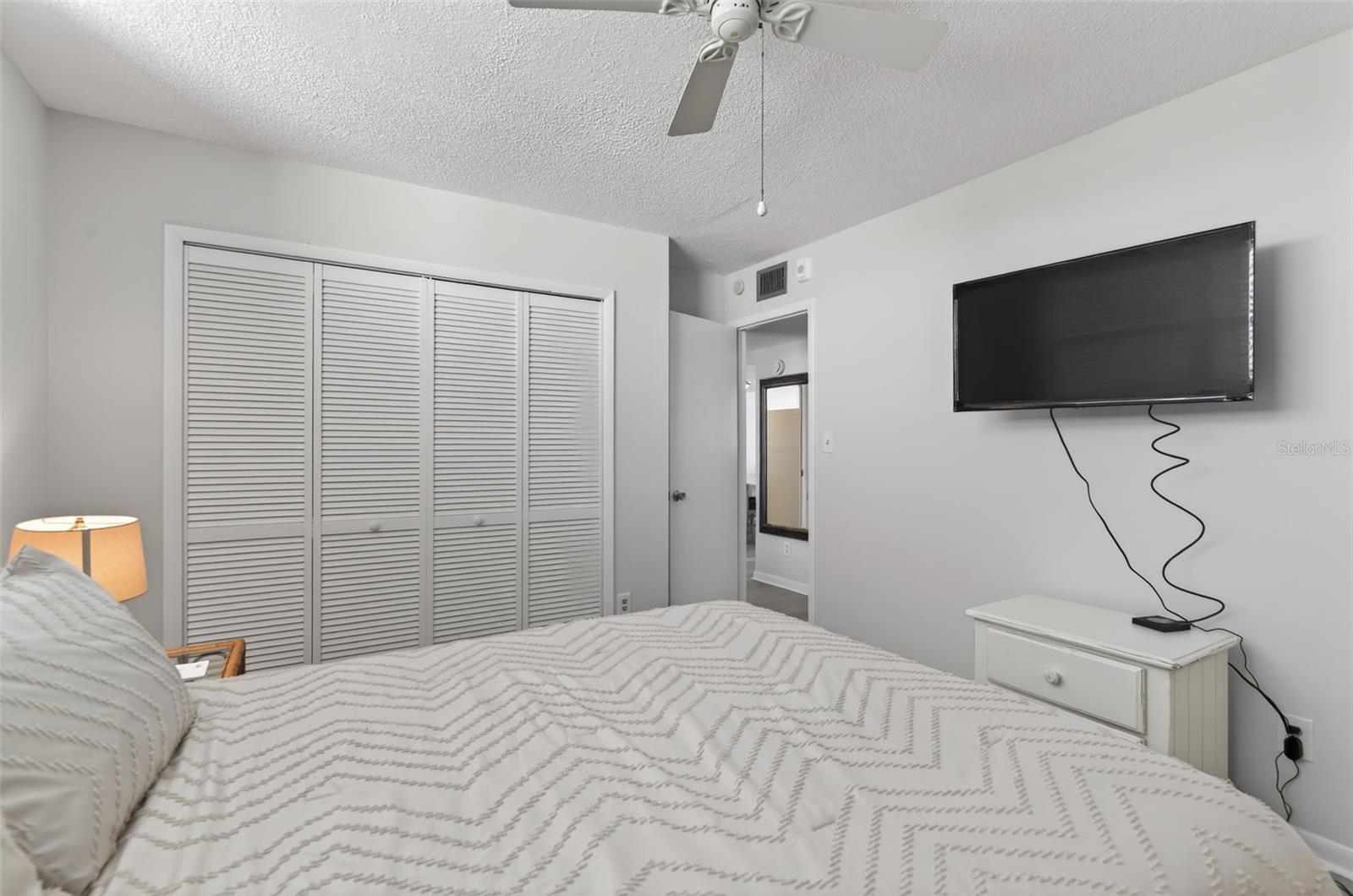 Image 24 of 39 For 300 Woodette Drive 404b