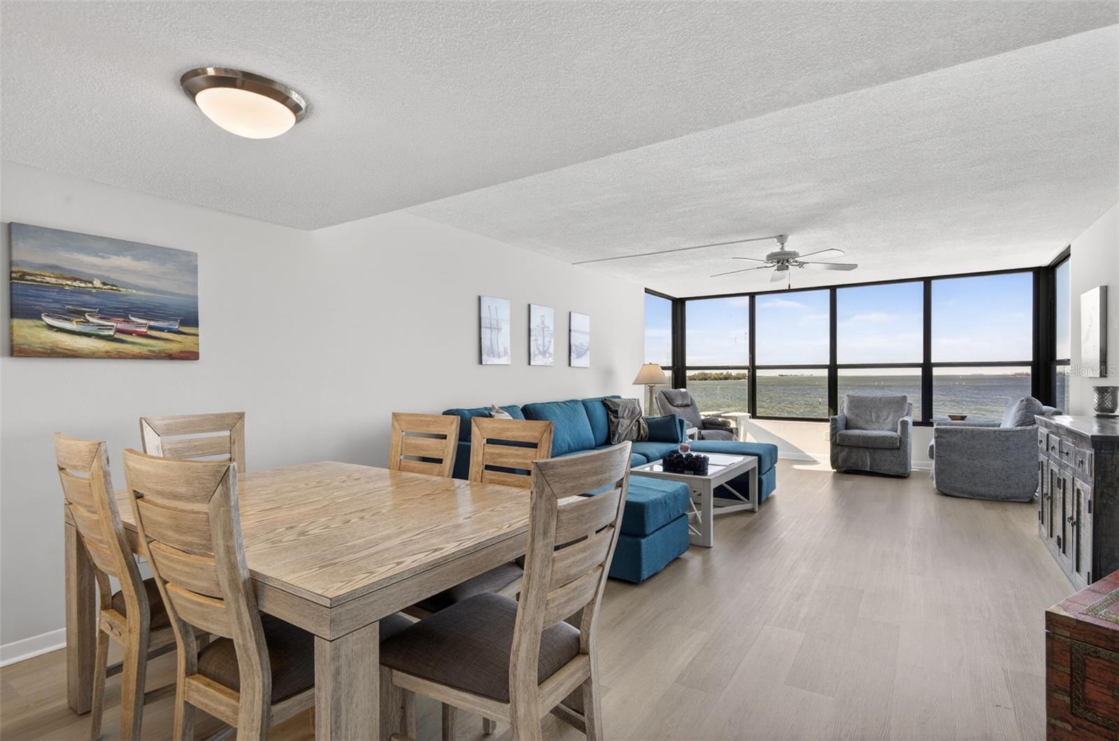 Image 6 of 39 For 300 Woodette Drive 404b