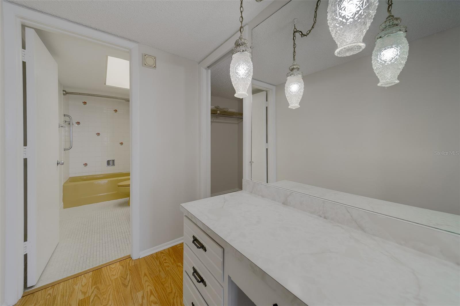 Image 15 of 46 For 17920 Gulf Boulevard 1408