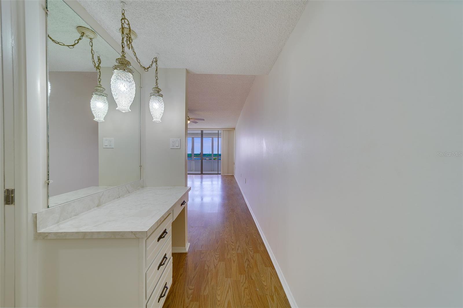 Image 17 of 46 For 17920 Gulf Boulevard 1408