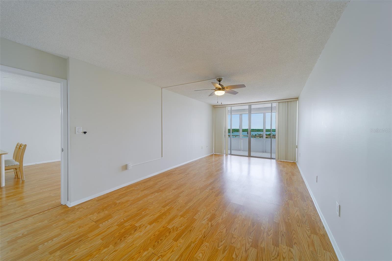 Image 18 of 46 For 17920 Gulf Boulevard 1408