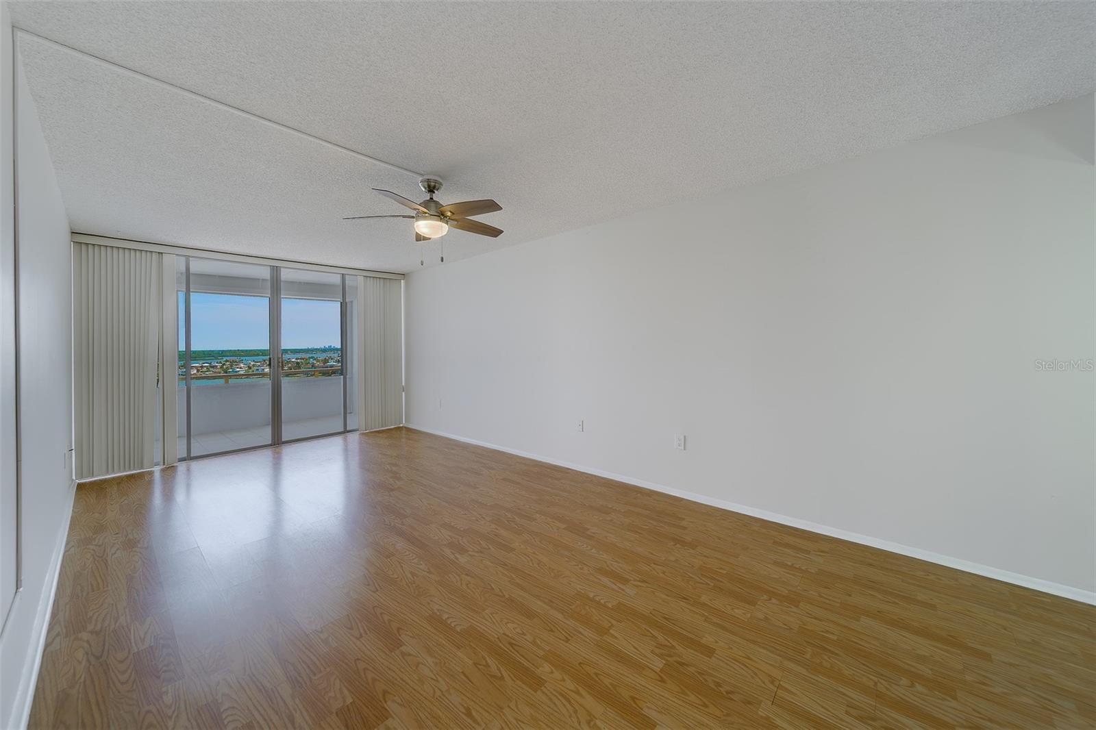 Image 19 of 46 For 17920 Gulf Boulevard 1408