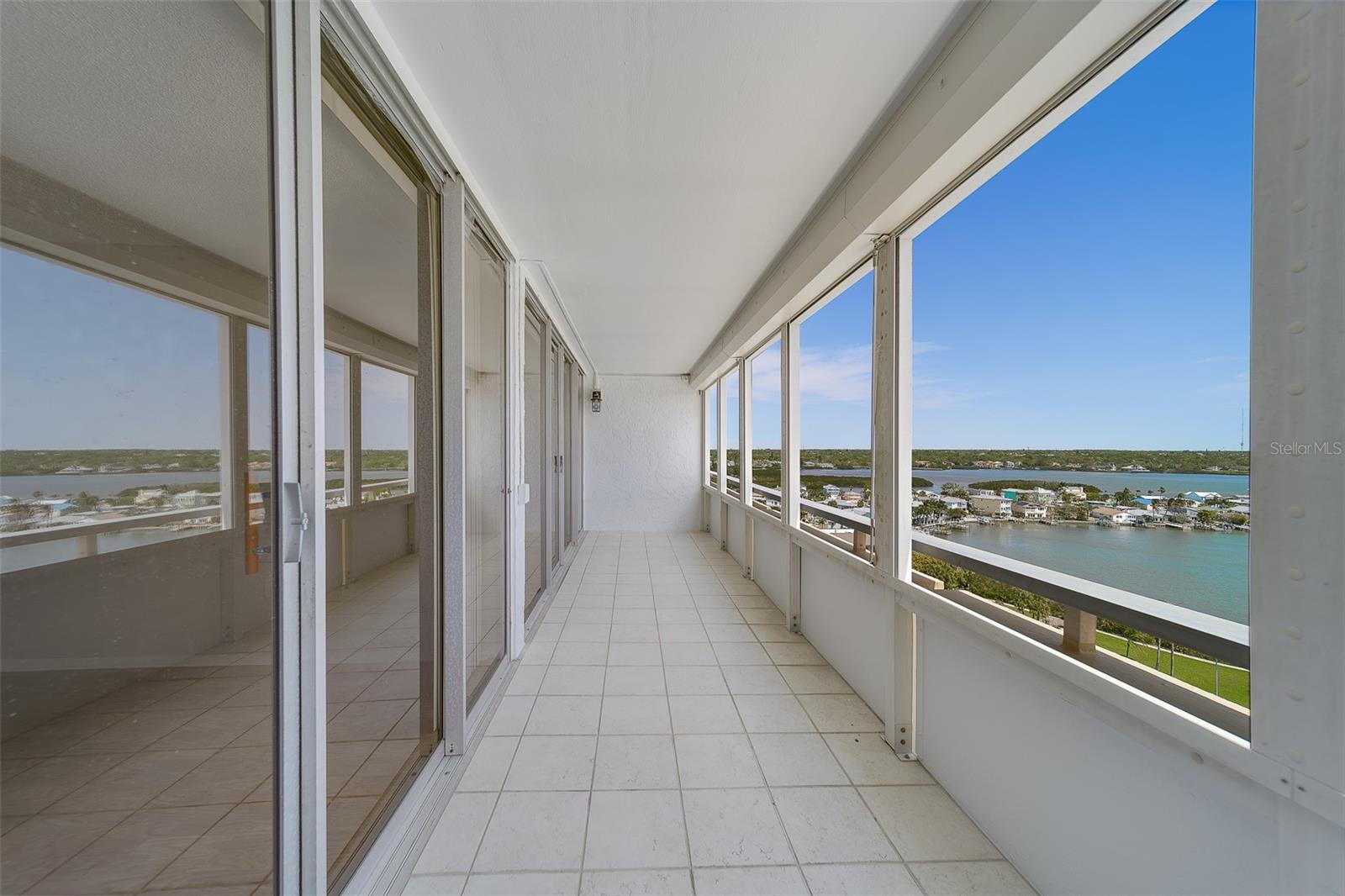 Image 23 of 46 For 17920 Gulf Boulevard 1408