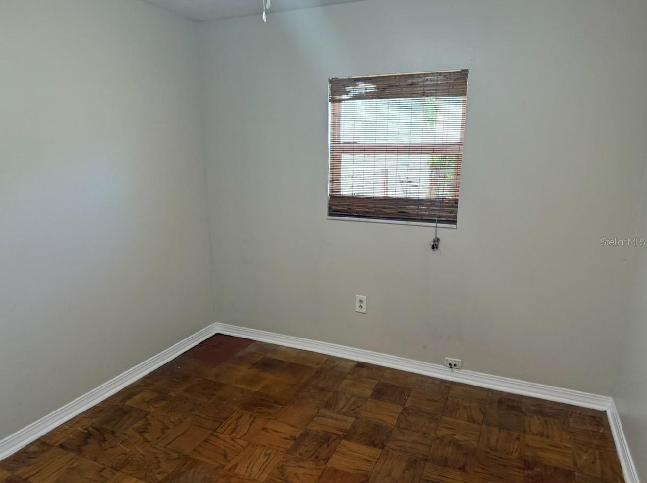 Image 16 of 29 For 914 Homewood Drive