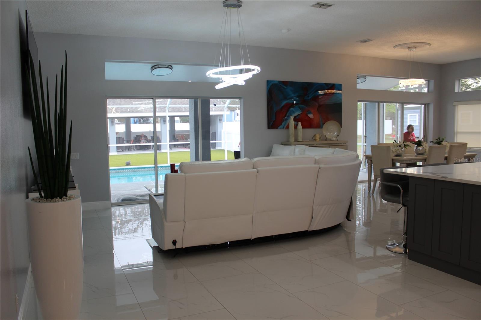 Listing photo id 10 for 14410 Dabney Court