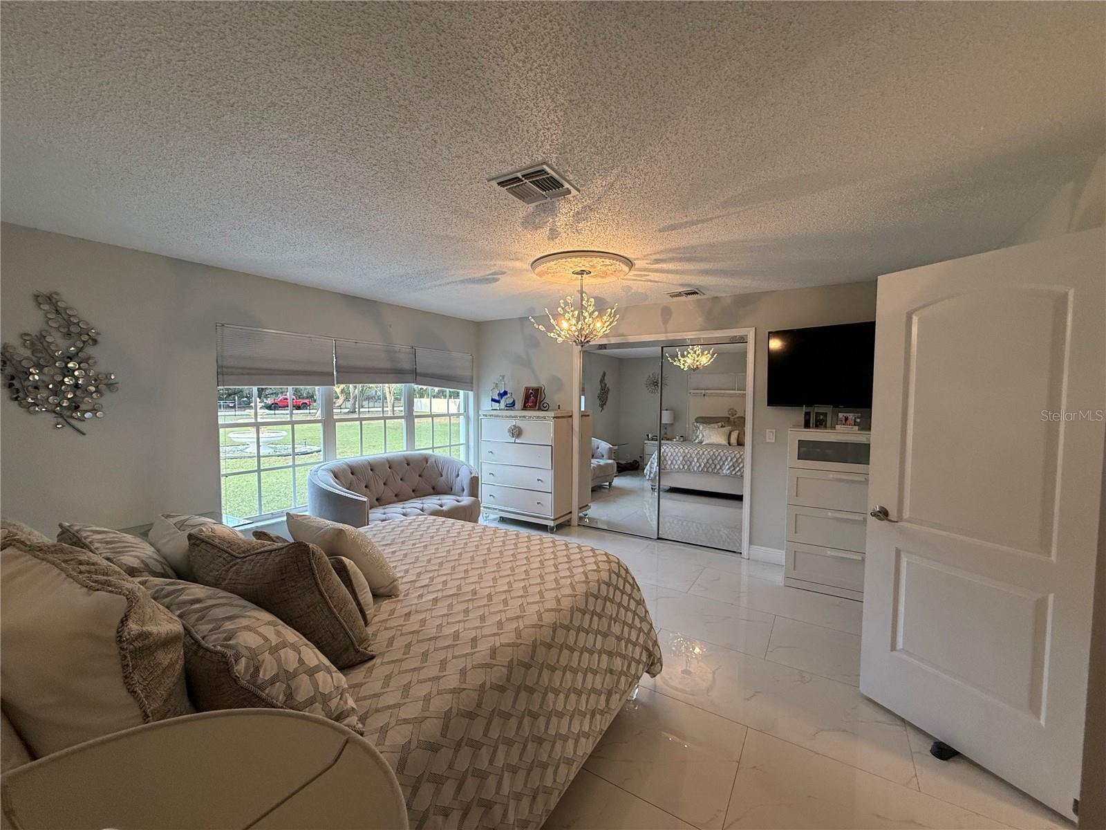 Listing photo id 15 for 14410 Dabney Court