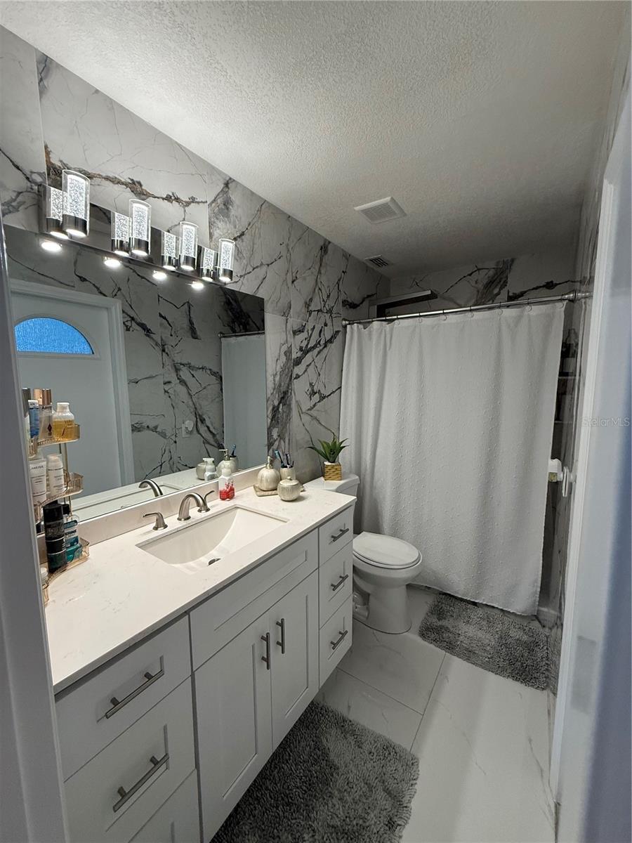 Listing photo id 17 for 14410 Dabney Court