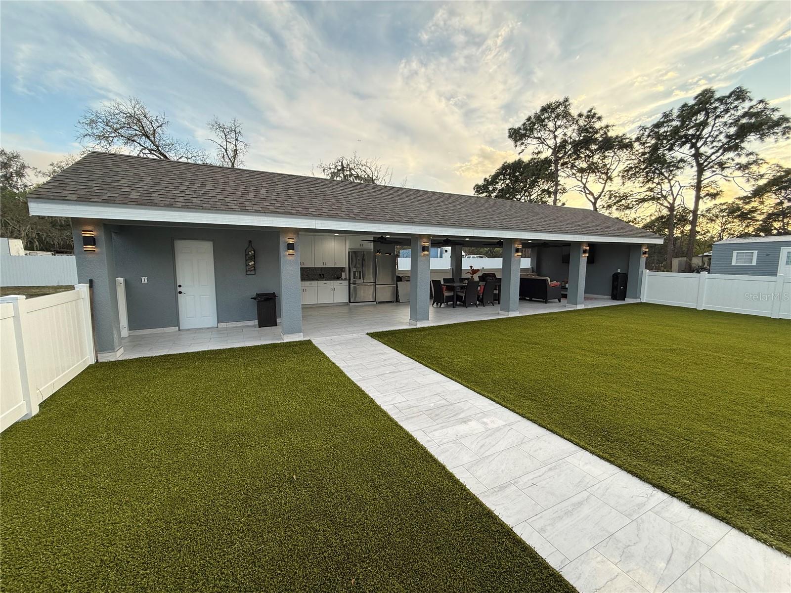 Listing photo id 0 for 14410 Dabney Court