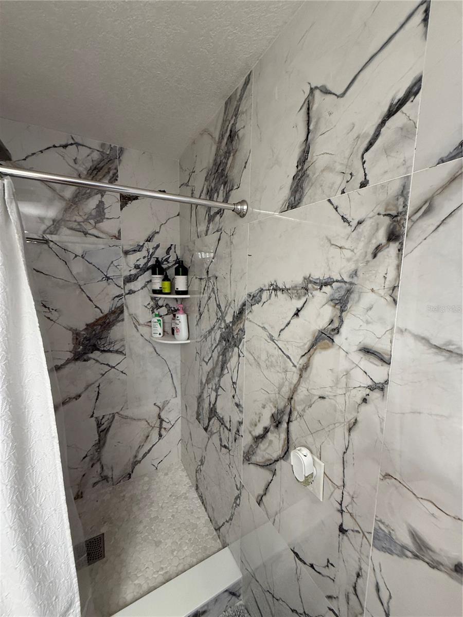 Listing photo id 22 for 14410 Dabney Court