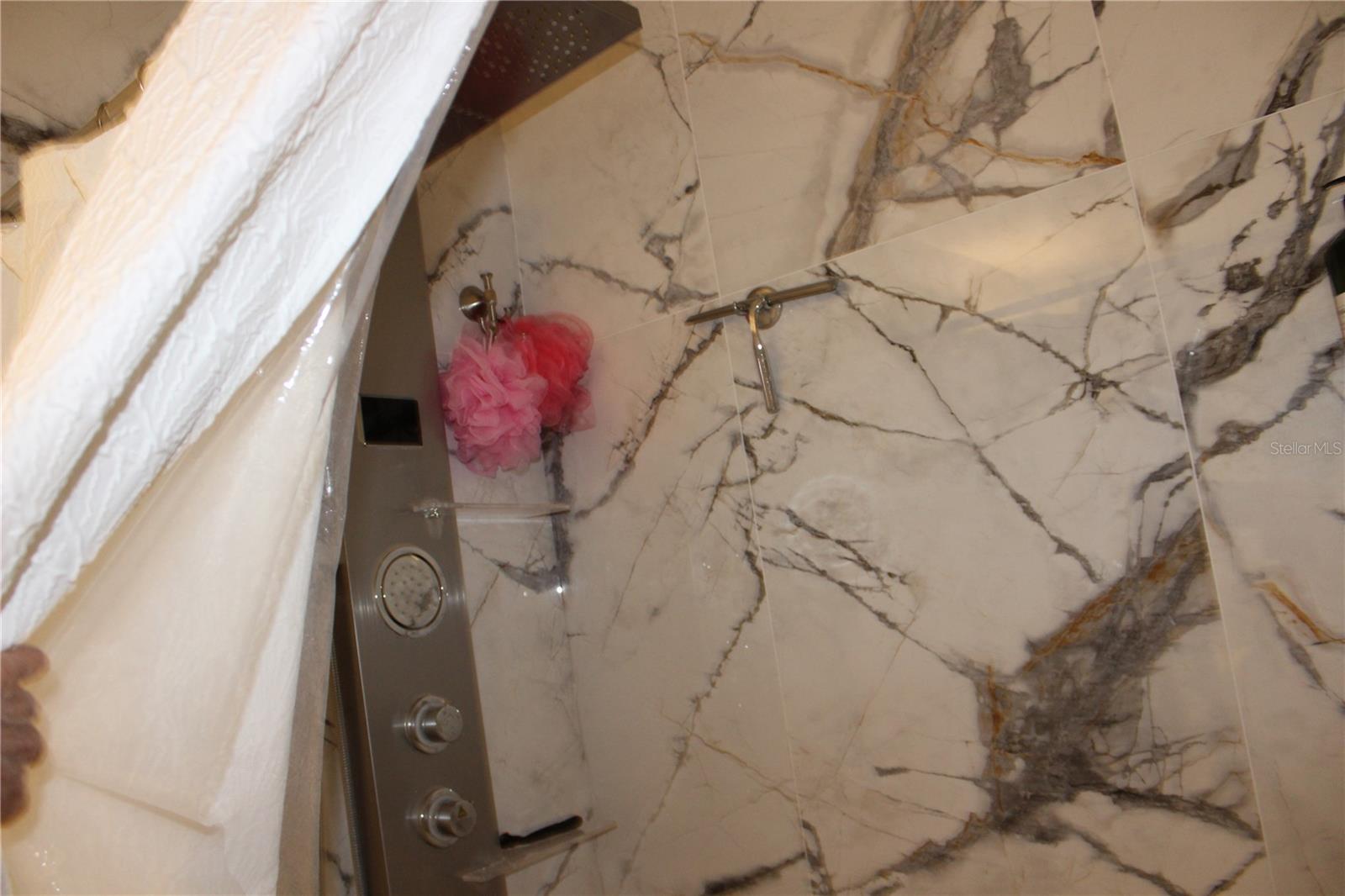 Listing photo id 43 for 14410 Dabney Court