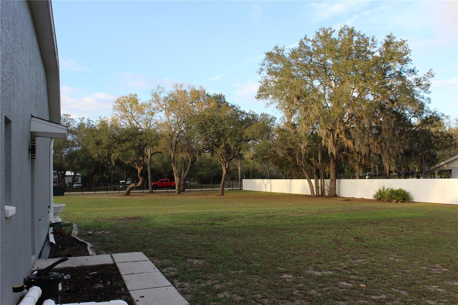 Listing photo id 48 for 14410 Dabney Court