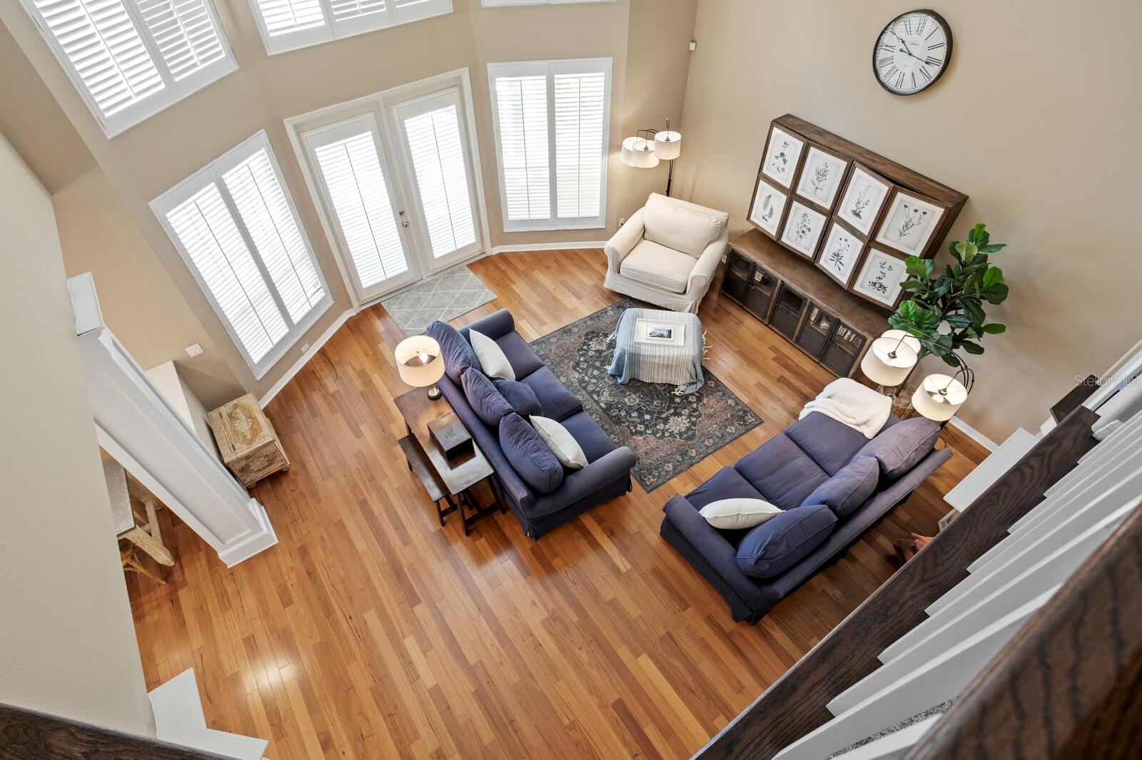 Image 27 of 73 For 18008 Pinnacle Court