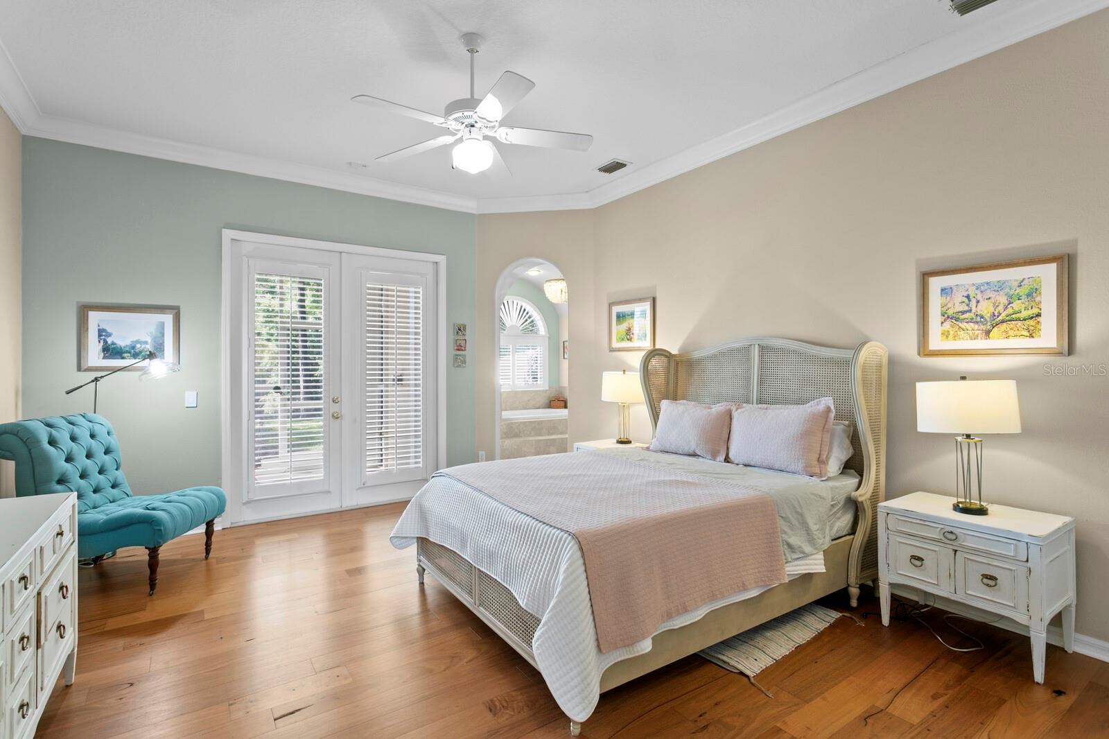 Image 29 of 73 For 18008 Pinnacle Court