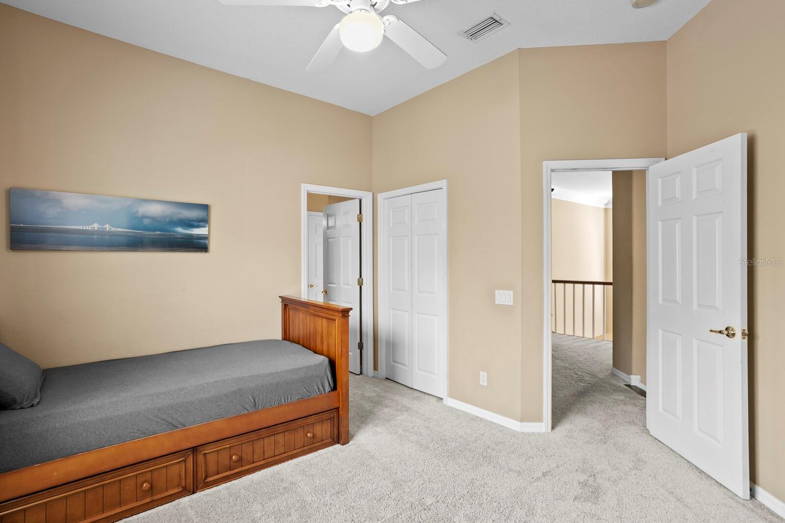 Image 37 of 73 For 18008 Pinnacle Court