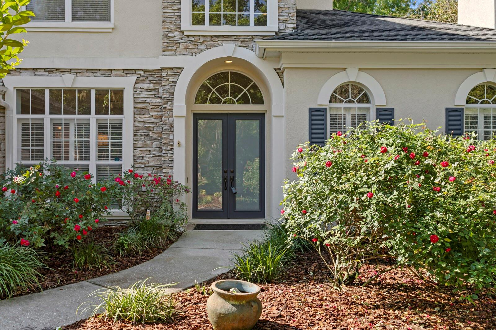 Image 4 of 73 For 18008 Pinnacle Court