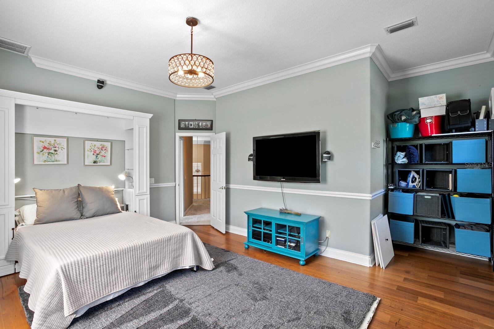 Image 40 of 73 For 18008 Pinnacle Court