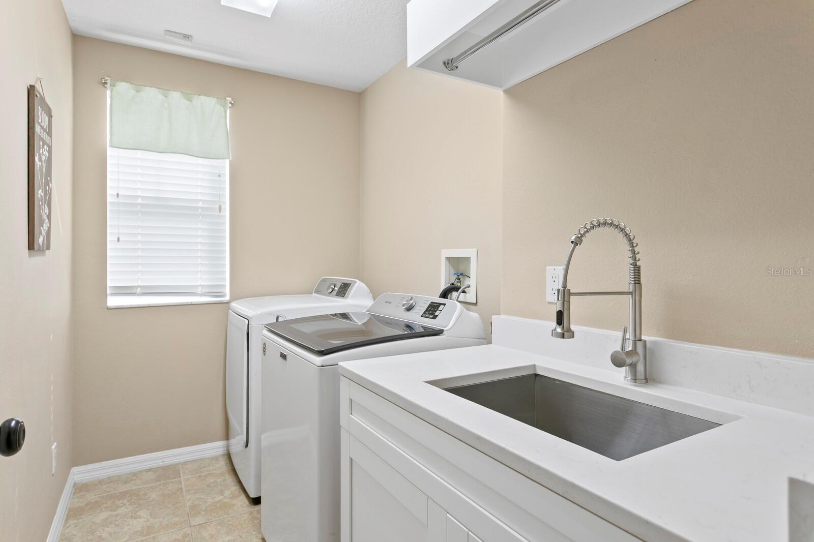 Image 47 of 73 For 18008 Pinnacle Court