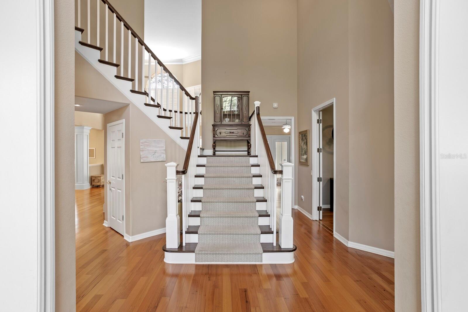 Image 5 of 73 For 18008 Pinnacle Court