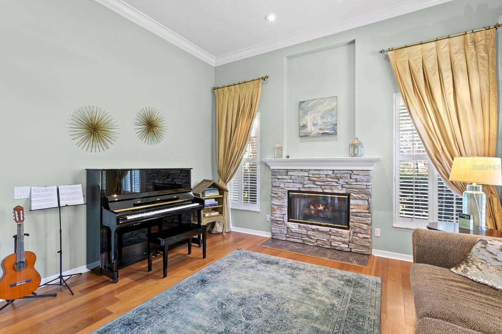 Image 7 of 73 For 18008 Pinnacle Court