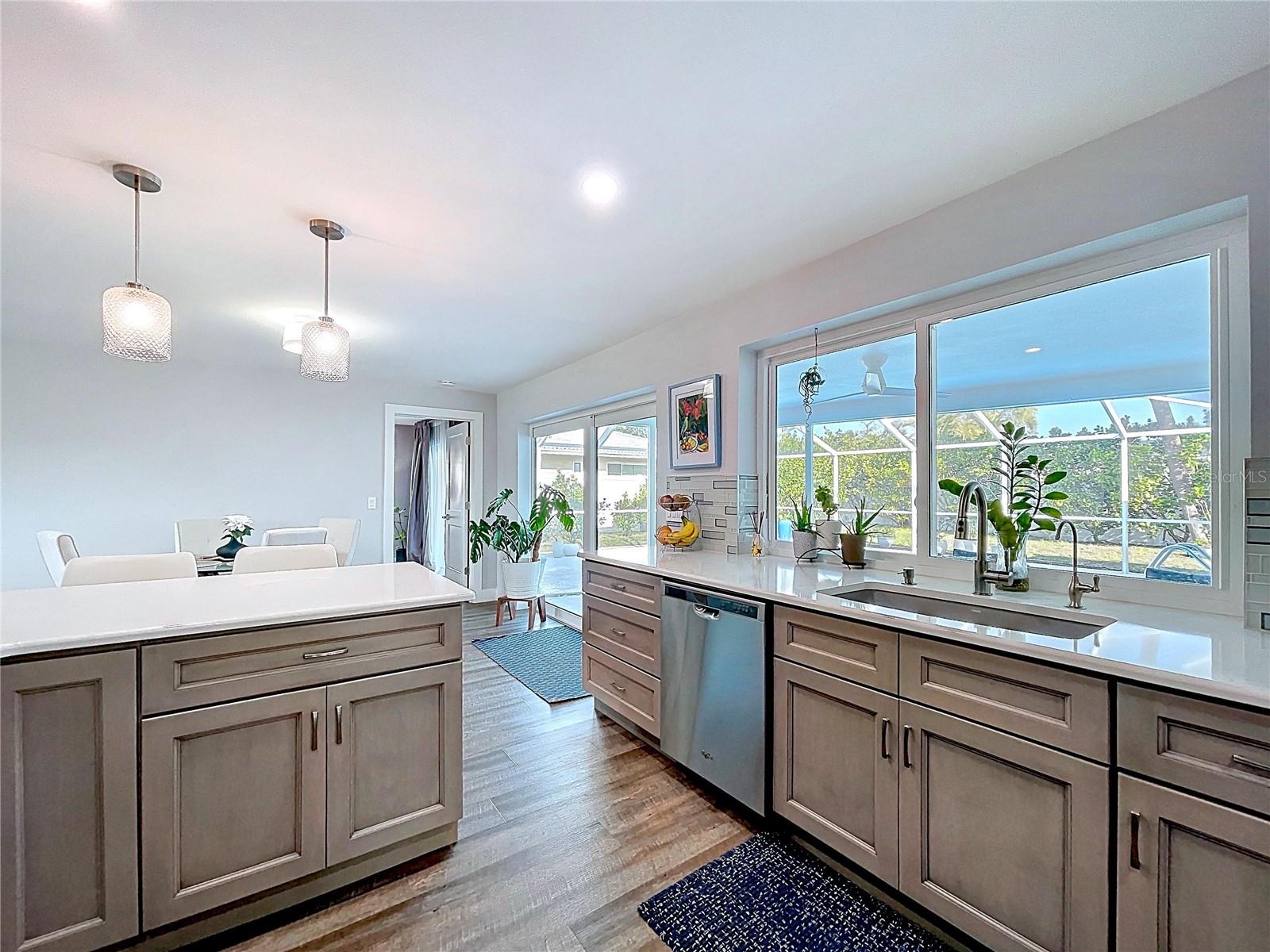 Image 11 of 70 For 13879 Kimberly Drive