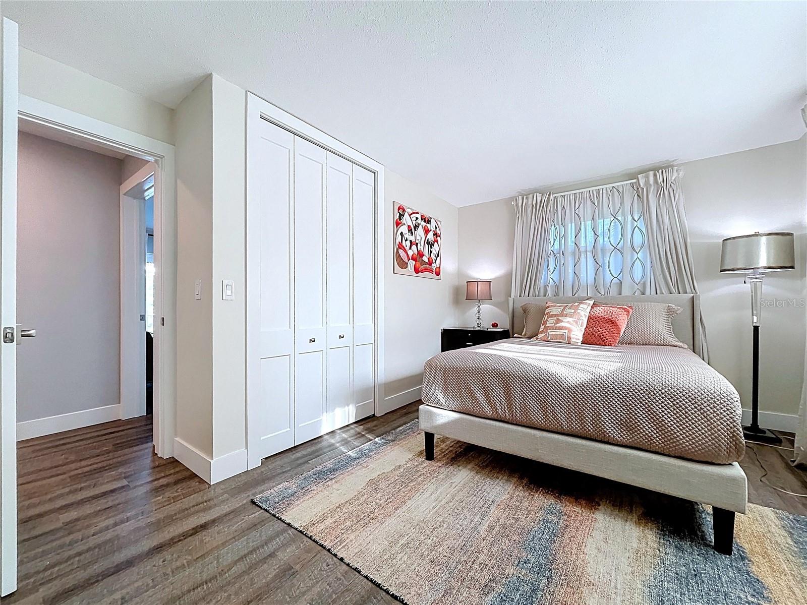 Image 33 of 70 For 13879 Kimberly Drive