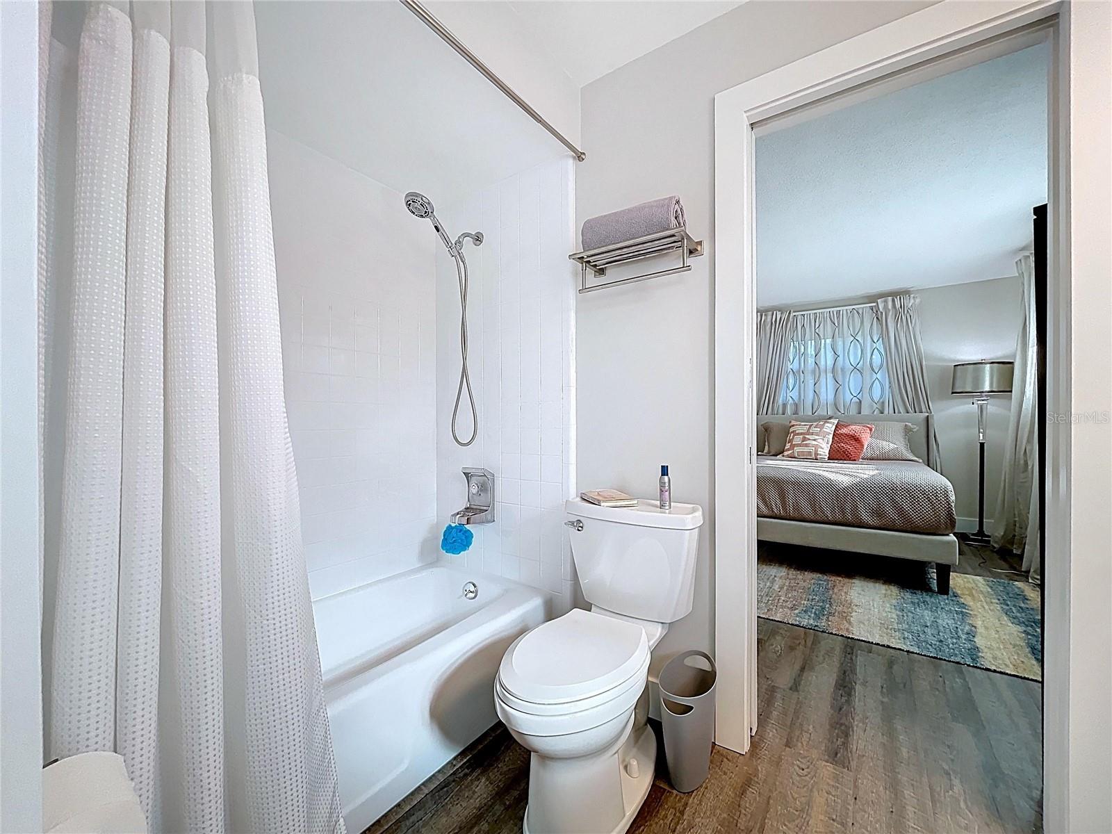 Image 35 of 70 For 13879 Kimberly Drive