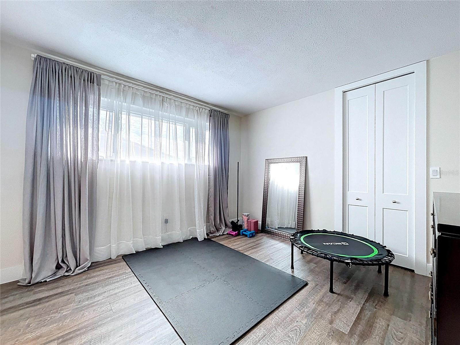 Image 37 of 70 For 13879 Kimberly Drive