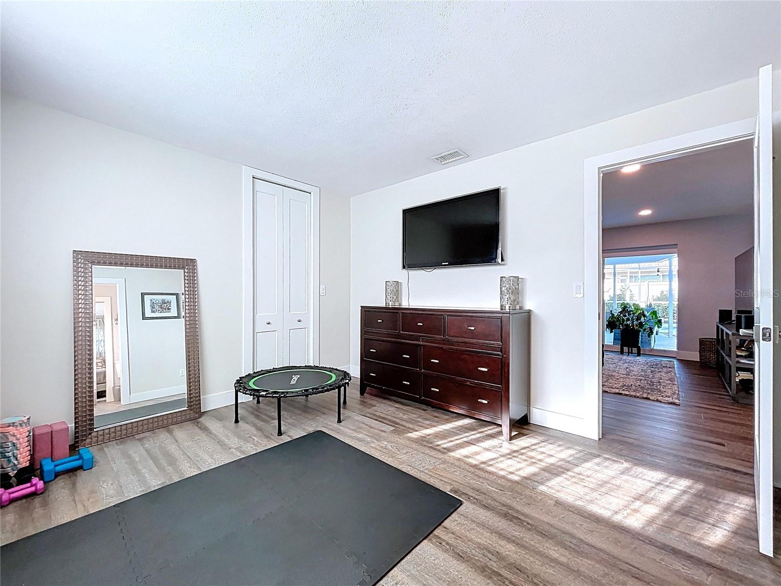 Image 38 of 70 For 13879 Kimberly Drive