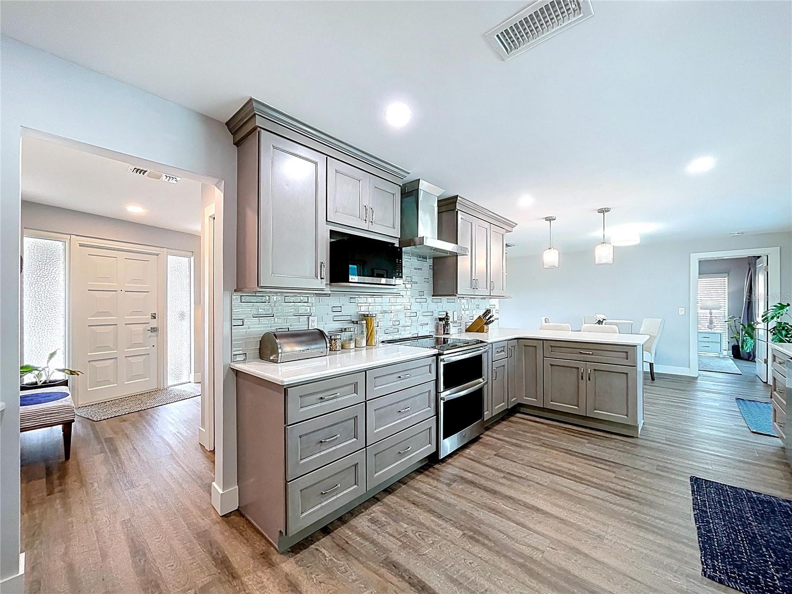 Image 4 of 70 For 13879 Kimberly Drive